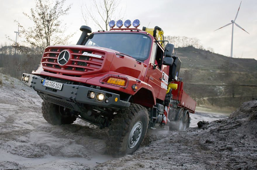 Daimler setzte 45 Prozent weniger Lastwagen ab