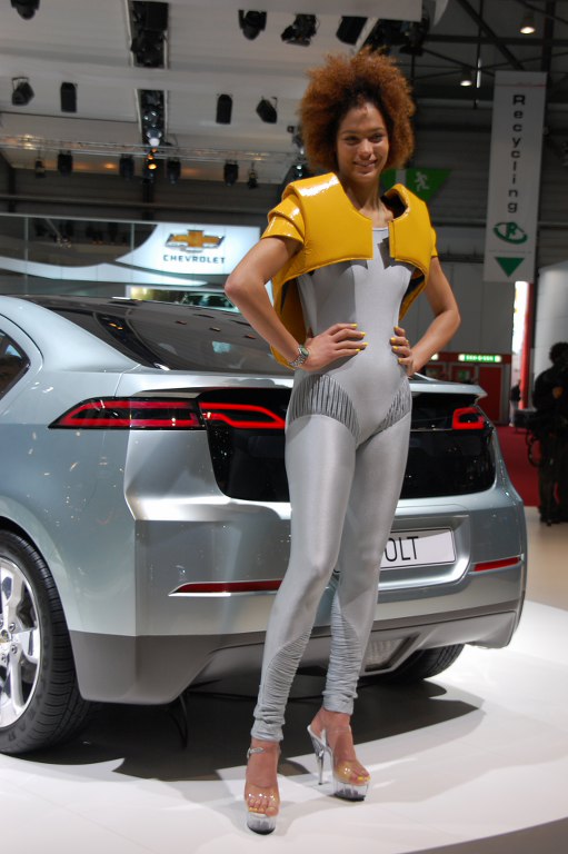 Die heißen Schweizer Mädchen - Girls auf dem Genfer Autosalon