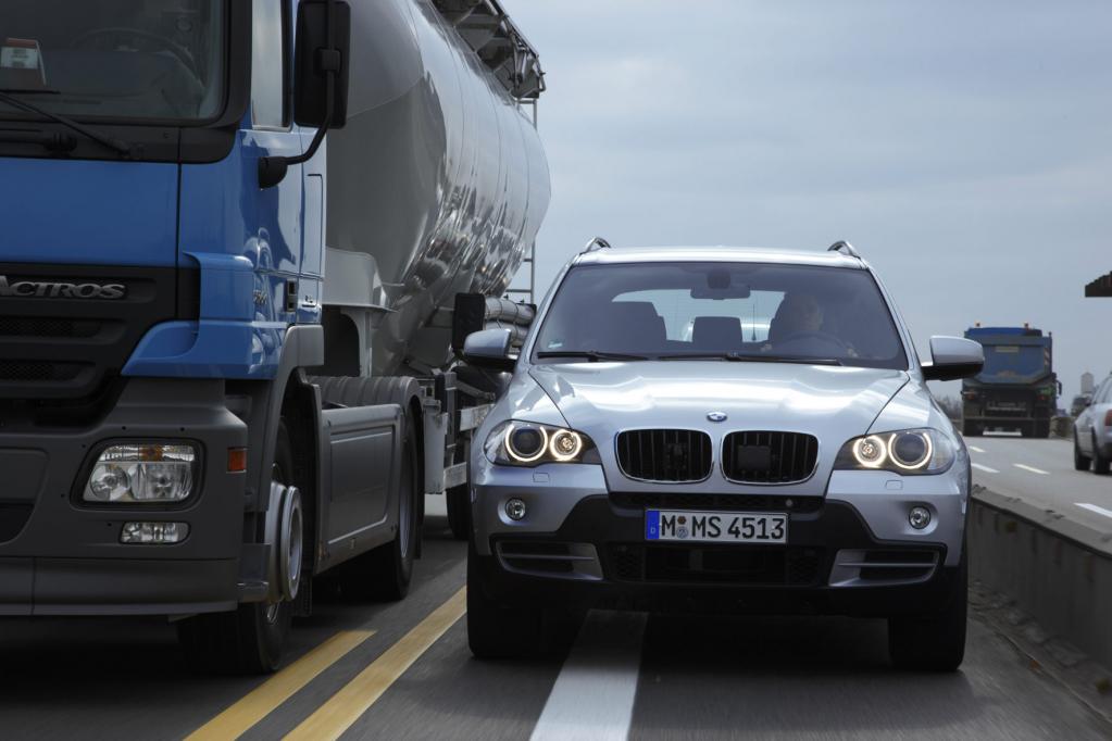 Elektronik-Helfer für Fahrt durch Autobahn-Baustellen 