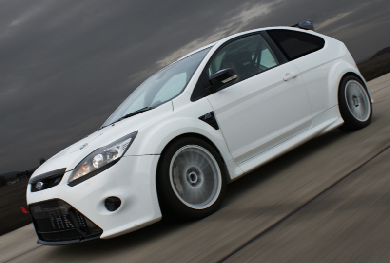 FH Köln baut Ford Focus RS für 24-Stunden-Rennen auf