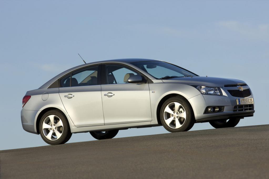 Fahrbericht Chevrolet Cruze: Stufenheck-Astra für Sparfüchse 