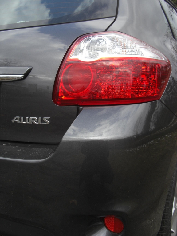 Fahrvorstellung Toyota Auris Executive 2.0 D-4D: Überarbeiteter Golf-Konkurrent bläst zum Sturm