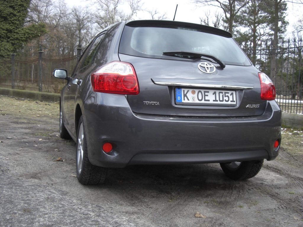 Fahrvorstellung Toyota Auris Executive 2.0 D-4D: Überarbeiteter Golf-Konkurrent bläst zum Sturm