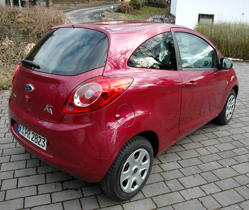 Ford Ka: Heck-/Seitenansicht