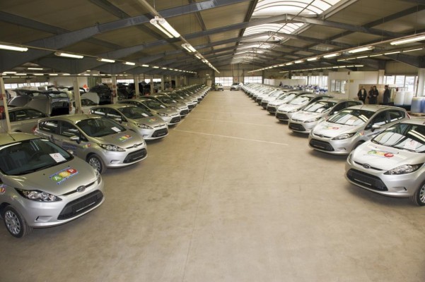 Ford liefert 90 Fiesta an die Select AG
