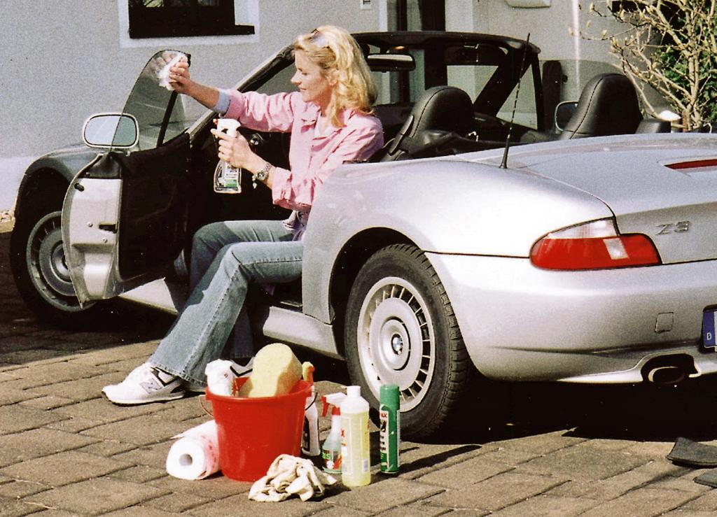 GTÜ empfiehlt zum Frühjahr gründliche Autopflege