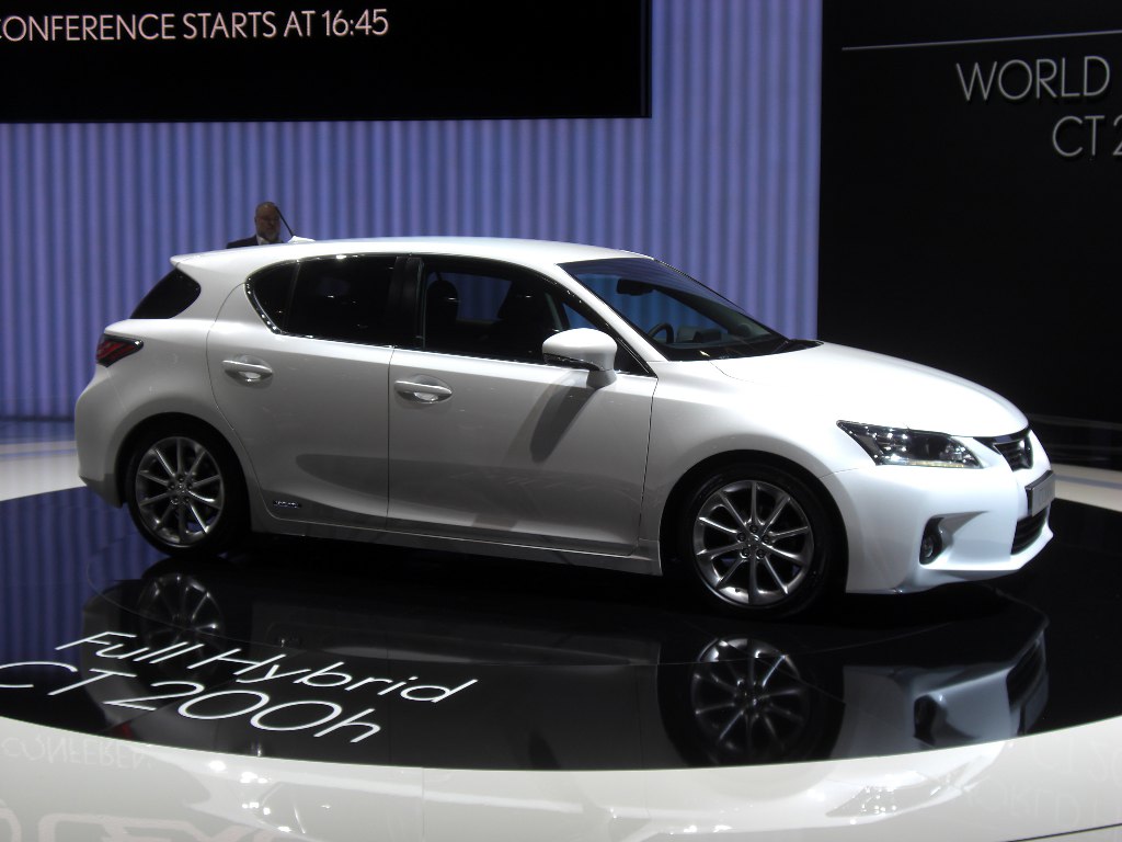 Genf 2010 Alternative Antriebe: Lexus CT 200 h, Porsche 911 GT3 R Hybrid, Toyota Auris Hybrid