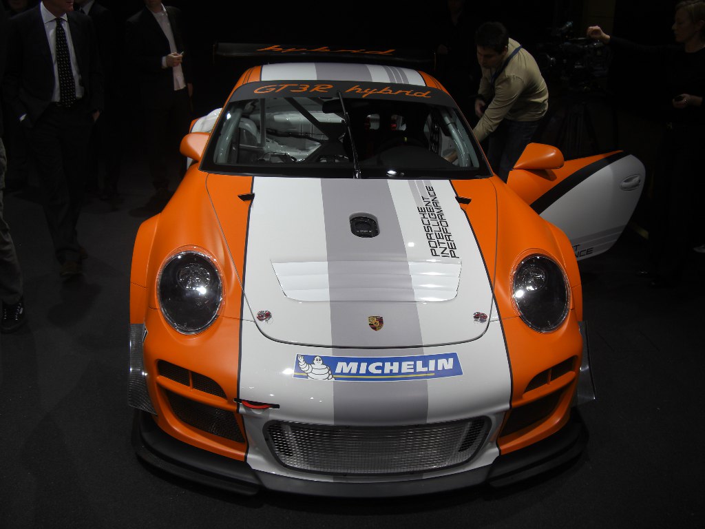 Genf 2010 Alternative Antriebe: Lexus CT 200 h, Porsche 911 GT3 R Hybrid, Toyota Auris Hybrid