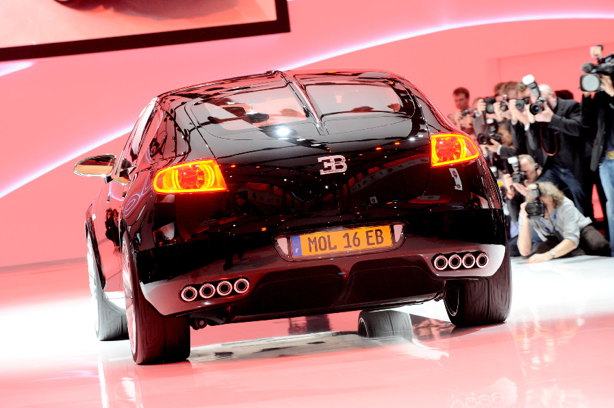 Genf 2010: Bugatti zeigt Studie für einen Viersitzer