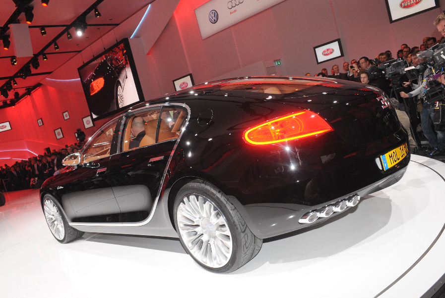 Genf 2010: Bugatti zeigt Studie für einen Viersitzer