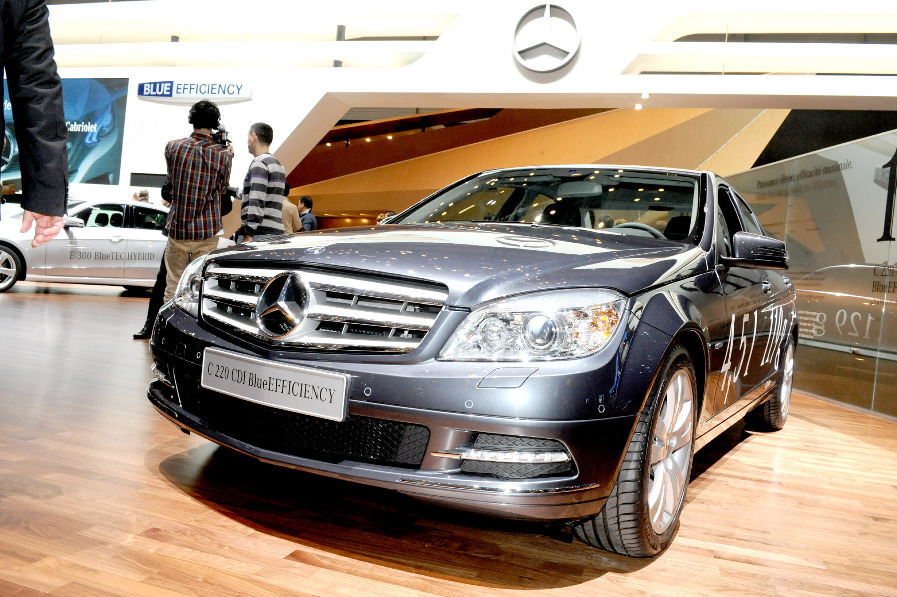 Genf 2010: Mercedes-Benz F 800 Style bietet viele Innovationen