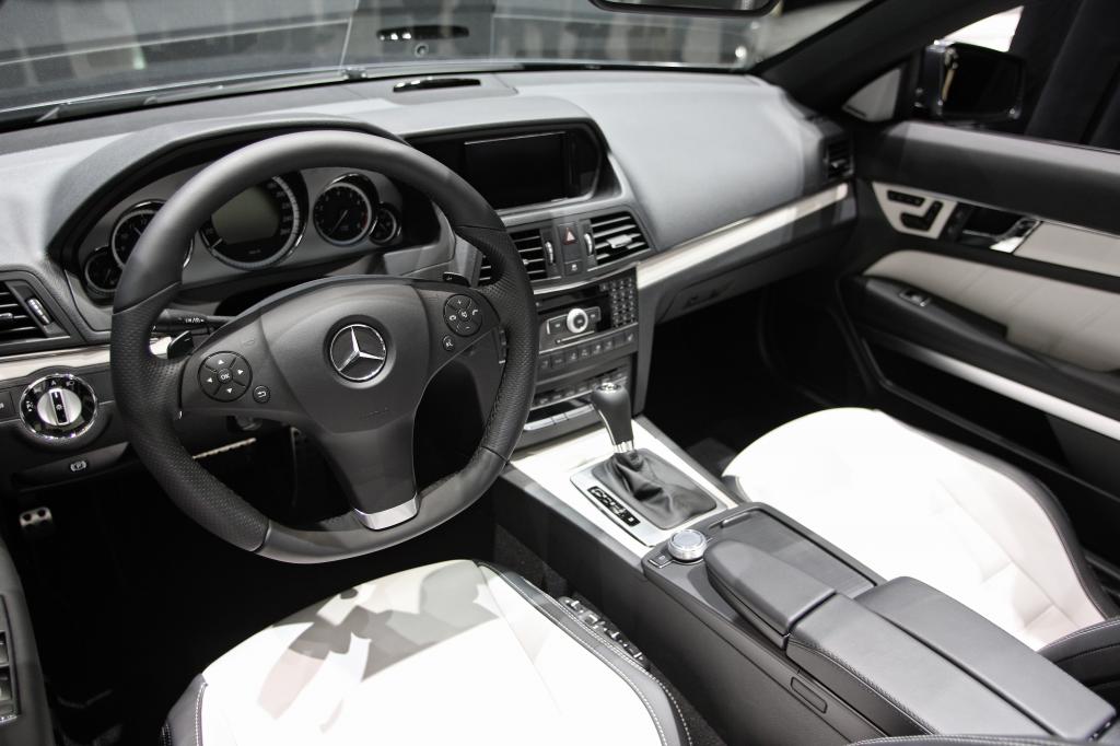Genf 2010: Mercedes-Benz öffnet die E-Klasse
