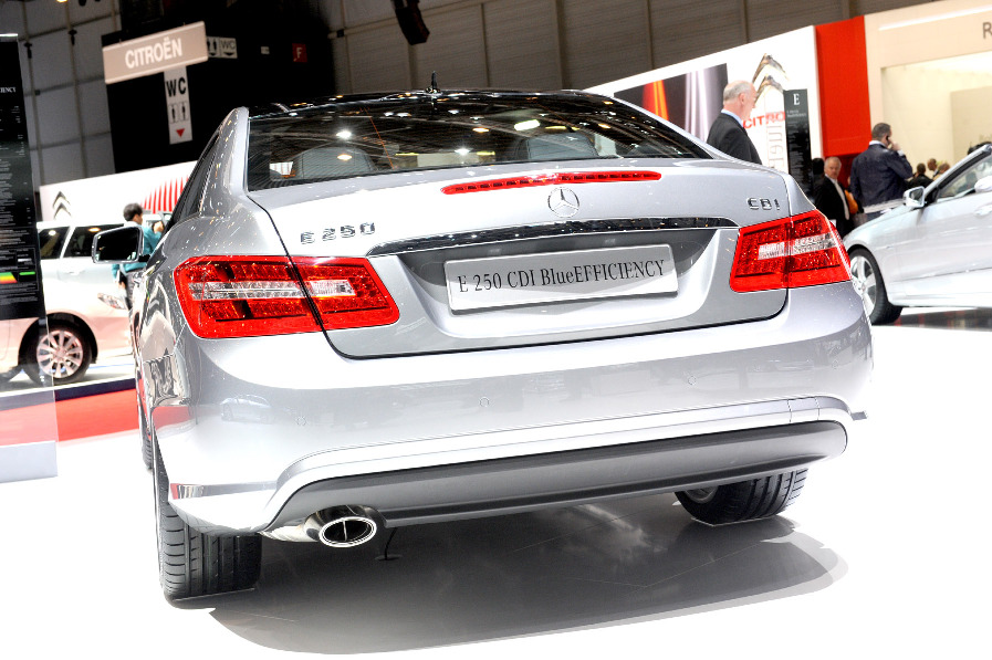Genf 2010: Mercedes-Benz öffnet die E-Klasse