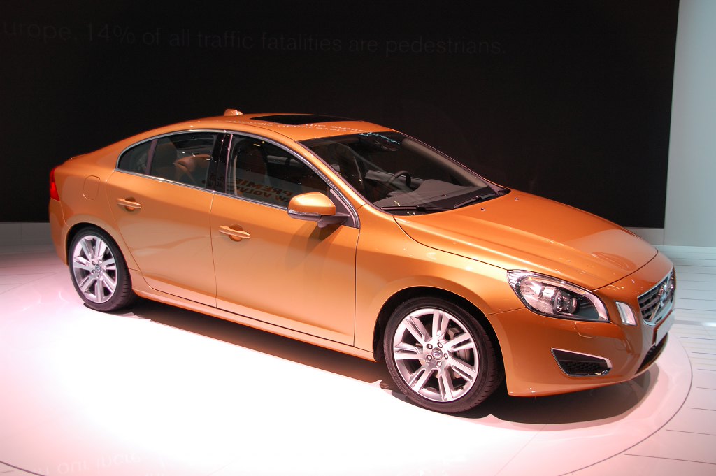Genf 2010 Mittelklasse: Volvo S60, Suzuki Kizashi