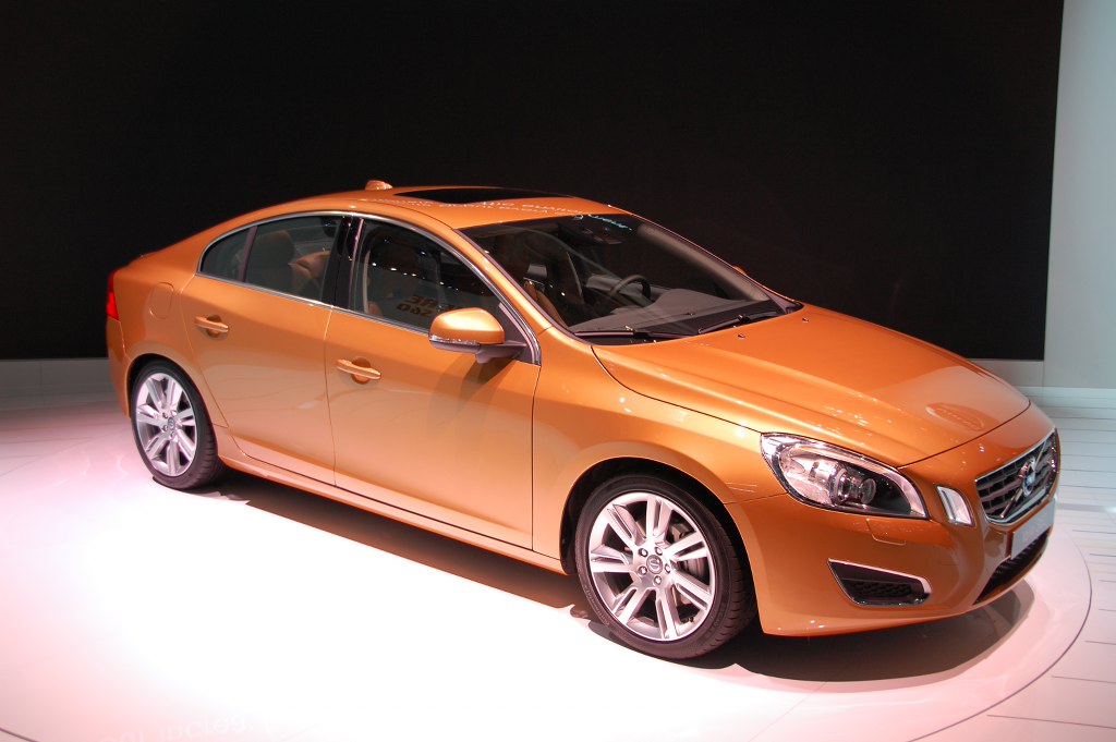 Genf 2010 Mittelklasse: Volvo S60, Suzuki Kizashi