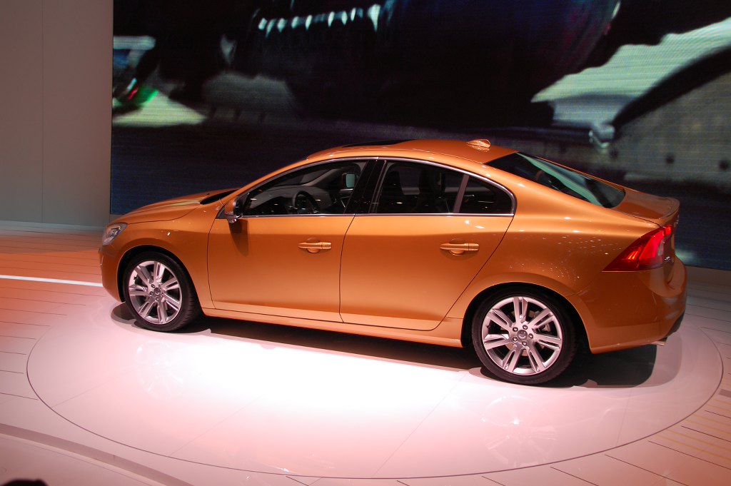 Genf 2010 Mittelklasse: Volvo S60, Suzuki Kizashi