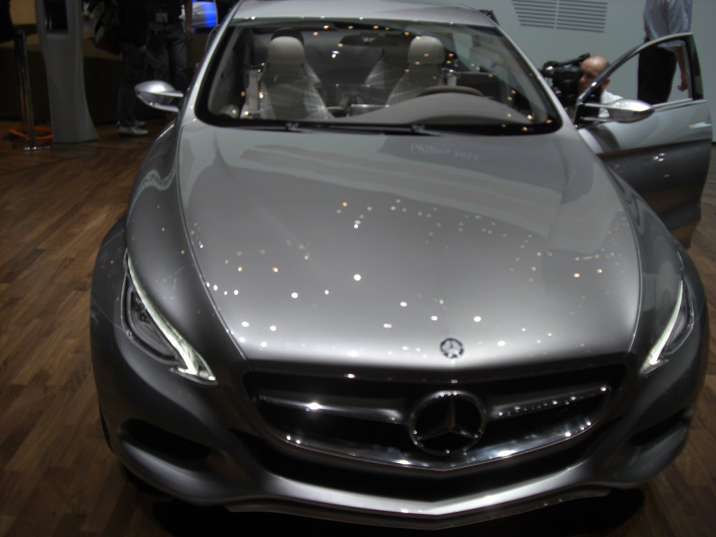 Genf 2010 Studien: Mercedes-Benz F 800 Style und Toyota FT-86