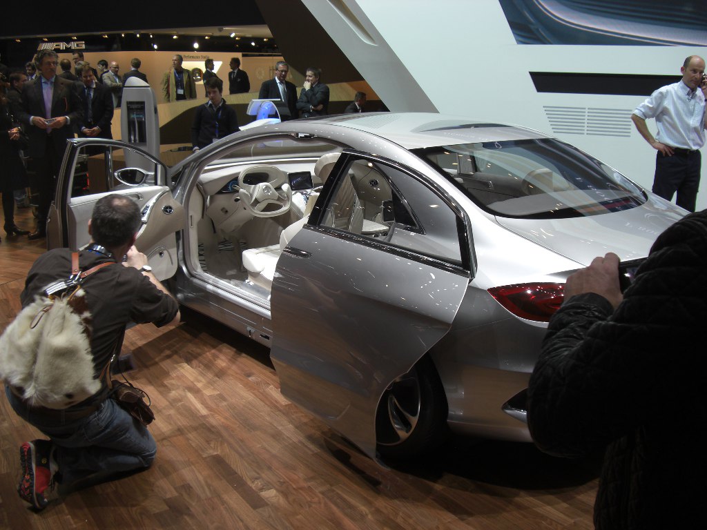 Genf 2010 Studien: Mercedes-Benz F 800 Style und Toyota FT-86
