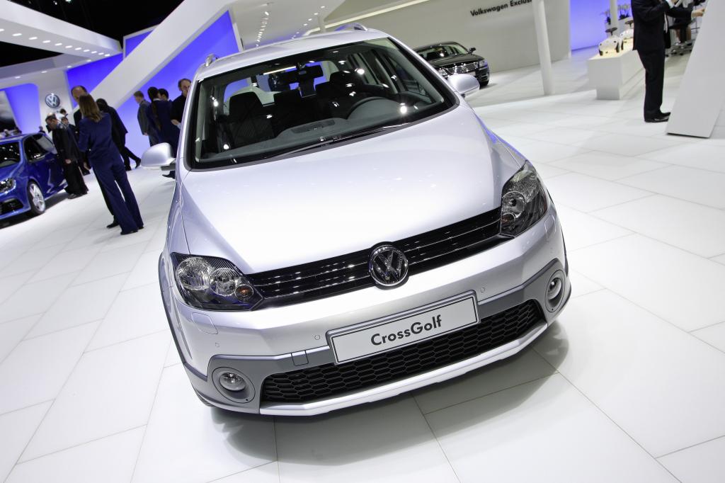 Genf 2010: Volkswagen legt Polo und Golf höher - Bild(6) - Bild(6)