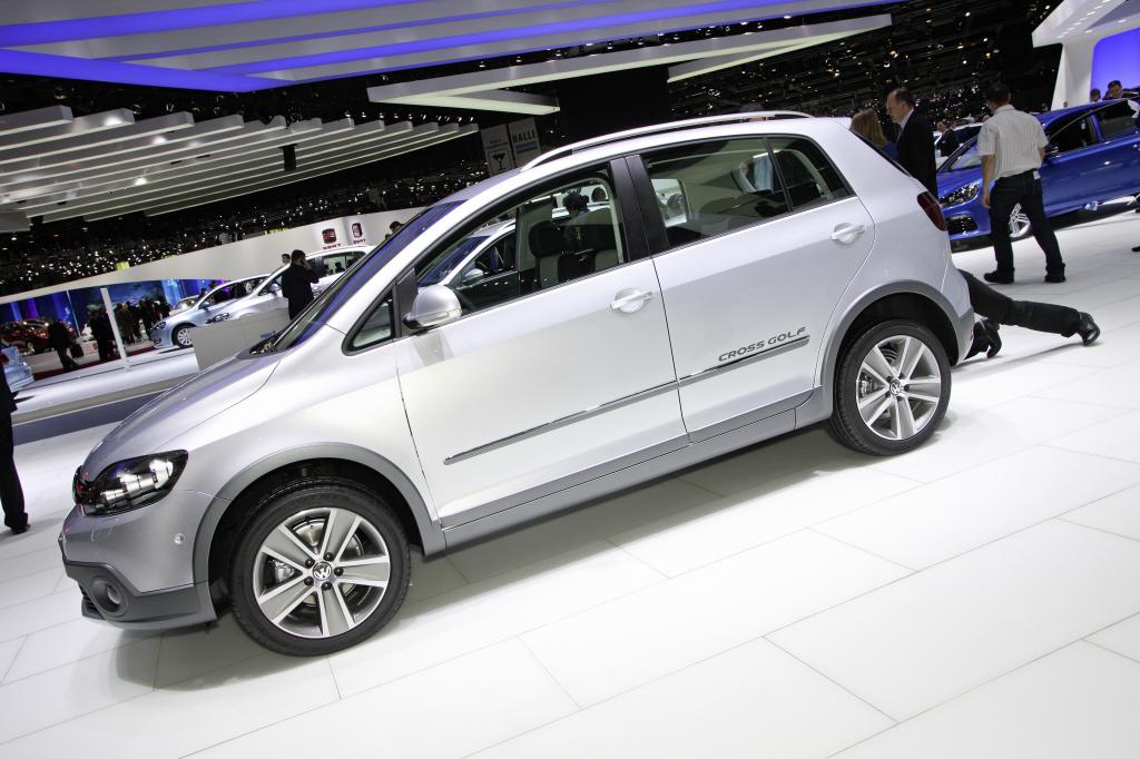 Genf 2010: Volkswagen legt Polo und Golf höher - Bild(8) - Bild(8)