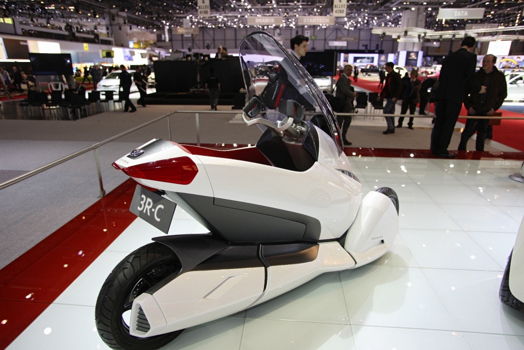 Genfer Autosalon 2010: Honda nur auf drei Rädern