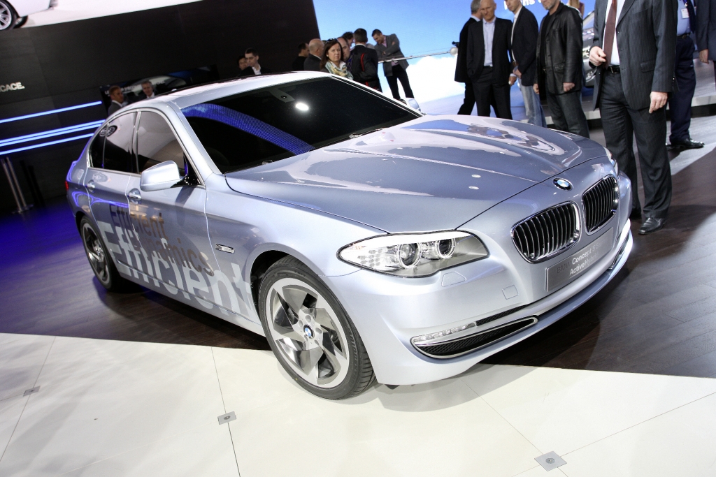 Genfer Salon 2010: BMW fährt bei immer weniger Verbrauch mit mehr Leistung