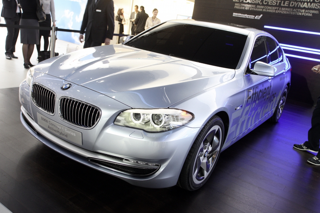 Genfer Salon 2010: BMW fährt bei immer weniger Verbrauch mit mehr Leistung