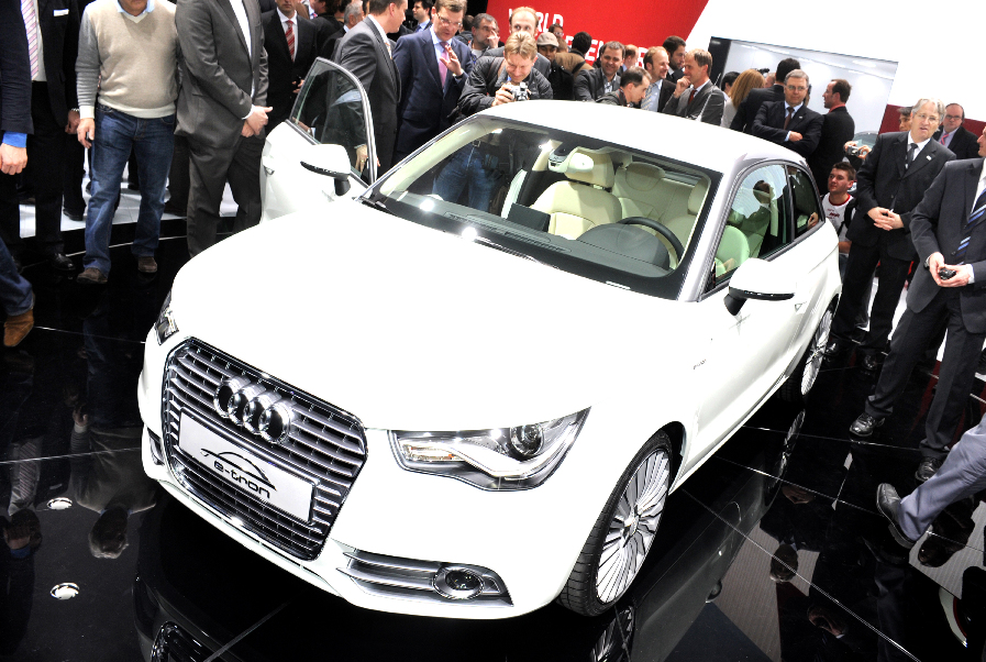 Genfer Salon 2010: Effizienz-Maßstab – der Audi A8 hybrid