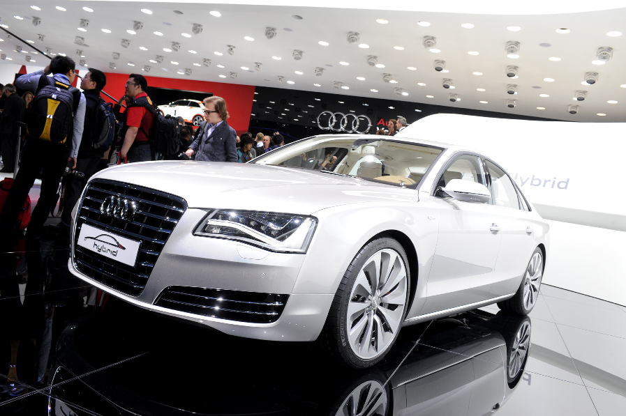 Genfer Salon 2010: Effizienz-Maßstab – der Audi A8 hybrid