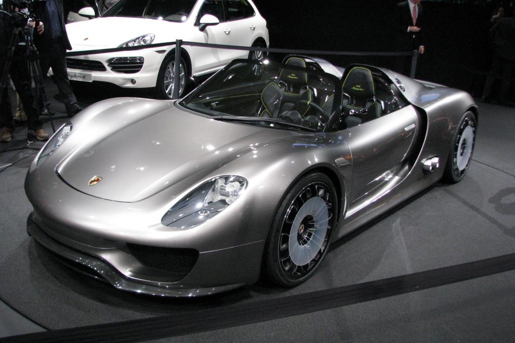 Genfer Salon 2010: Hybridmodelle und andere Lichtblicke 