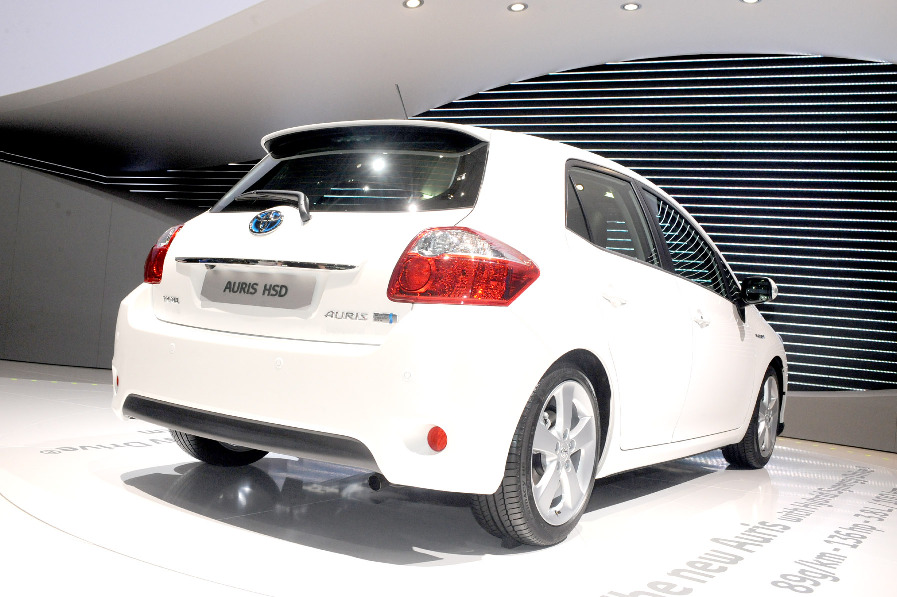 Genfer Salon 2010: Mit dem Auris Hybrid will Toyota neuen Meilenstein errichten