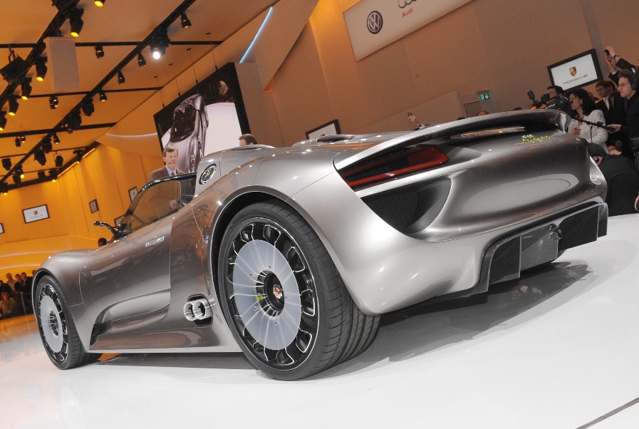 Genfer Salon 2010: Porsche präsentiert einen Super-Spyder