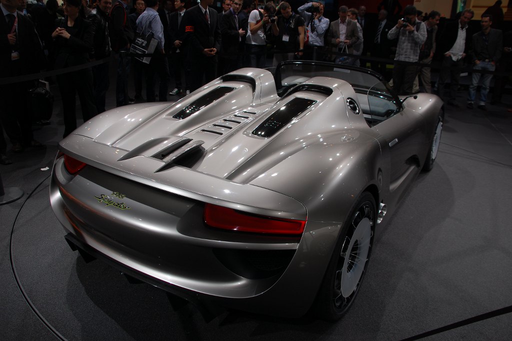 Genfer Salon 2010: Porsche präsentiert einen Super-Spyder