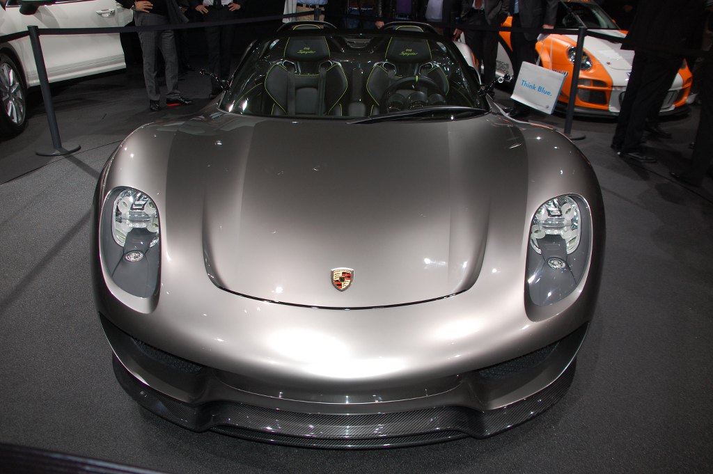Genfer Salon 2010: Porsche präsentiert einen Super-Spyder