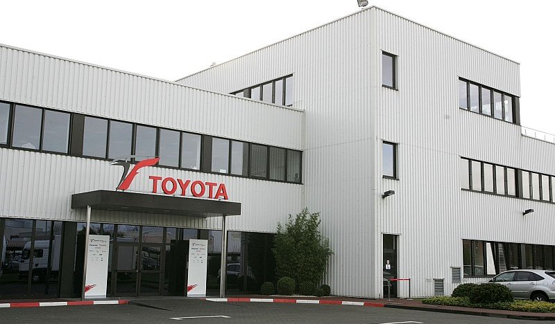 Kobayashi fuhr im Toyota-Simulator: In Zukunft wird auf Dienstleistung gesetzt