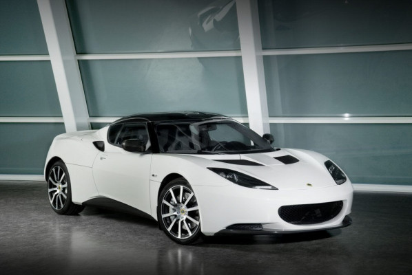 Lotus Evora mit Designstudie Carbon in Genf 