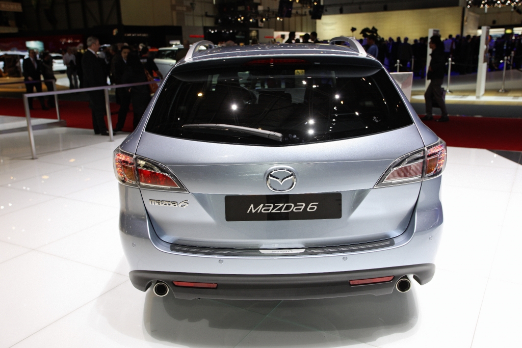 Mazda 6.
