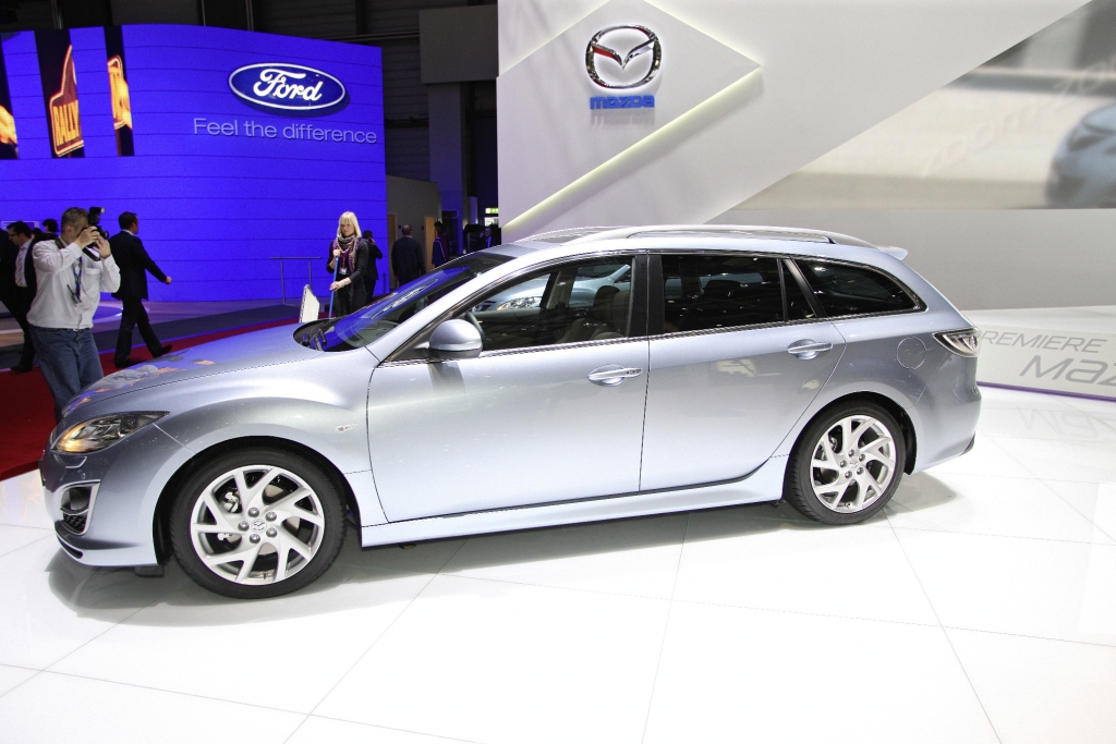 Mazda 6.