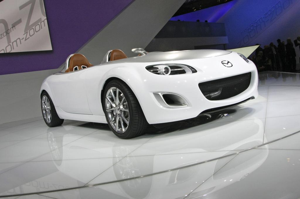 Mazda mit 19 Modellen bei der Retro Classics