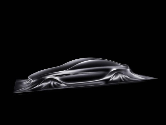 Mercedes-Benz Museum: Skulptur zum Stauen und Spekulieren