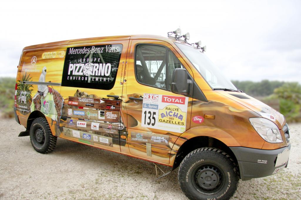Mercedes-Benz Sprinter 4x4 für die Rallye Aicha des Gazelles. 
