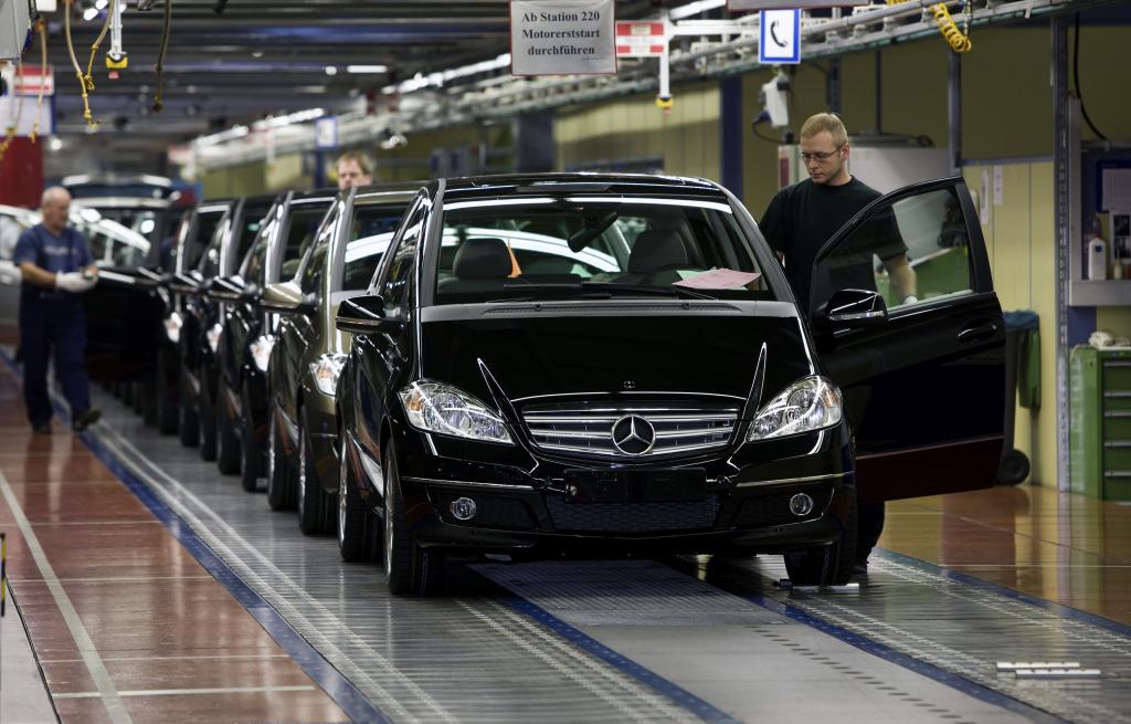 Mercedes-Benz lieferte zweieinhalbmillionstes Kompaktfahrzeug aus