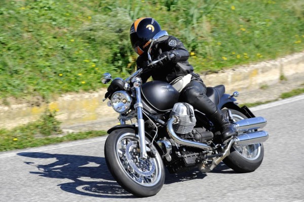 Moto Guzzi Bellagio Aquila Nera: Schwarz gemalt 