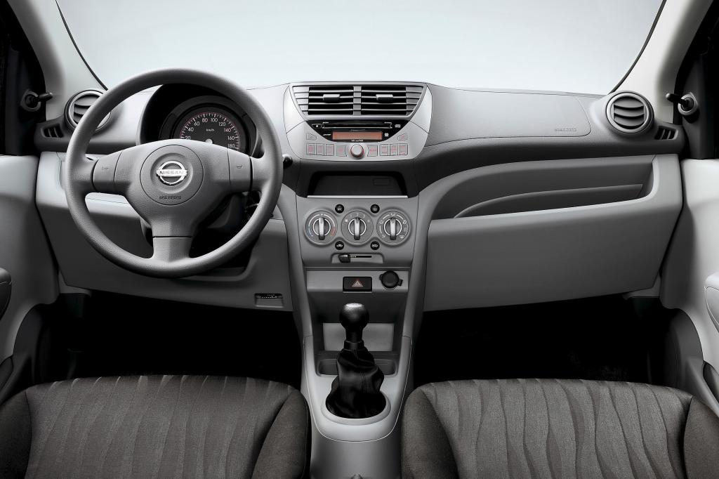 Nissan Pixo.