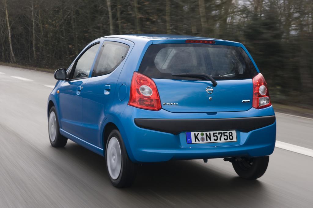 Nissan Pixo.