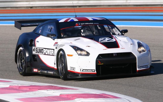 Nissan enthüllt in Paris GT-R für die neue GT1-Weltmeisterschaft