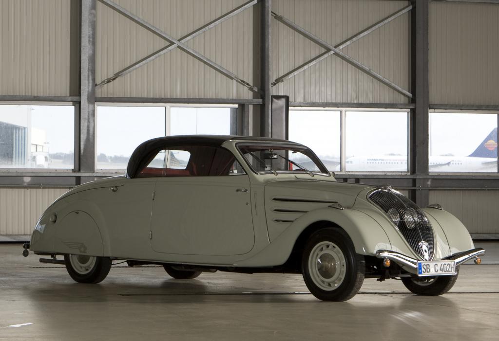 Peugeot 402 Eclipse.