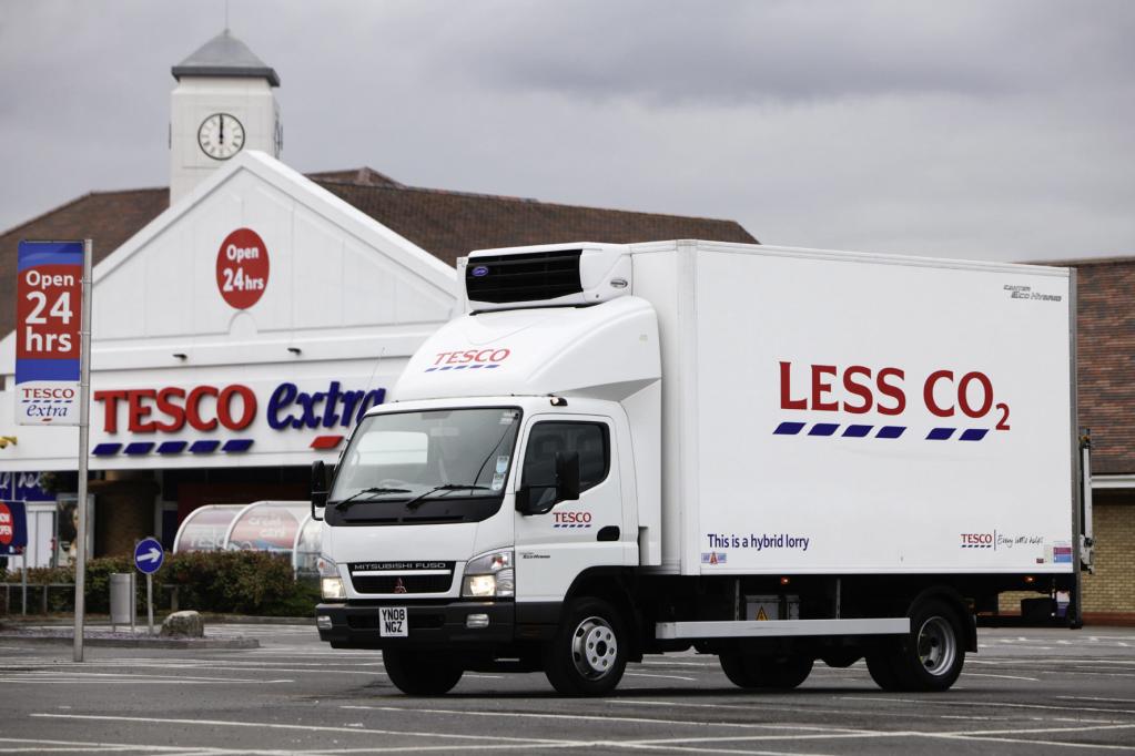 Positive Zwischenbilanz beim Flottentest mit Hybrid-Lkw 
