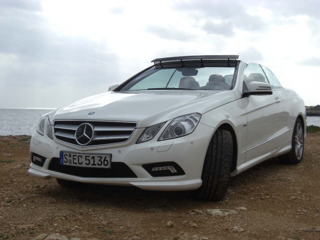 Pressevorstellung Mercedes-Benz E-Klasse Carbiolet: Warmluftsee im Auge des Sturms