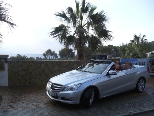 Pressevorstellung Mercedes-Benz E-Klasse Carbiolet: Warmluftsee im Auge des Sturms